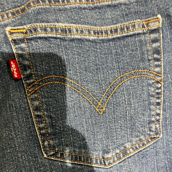 Levi’s Boyfriend Cropped Jeans Size 32 Inseam 26” - Picture 7 of 8